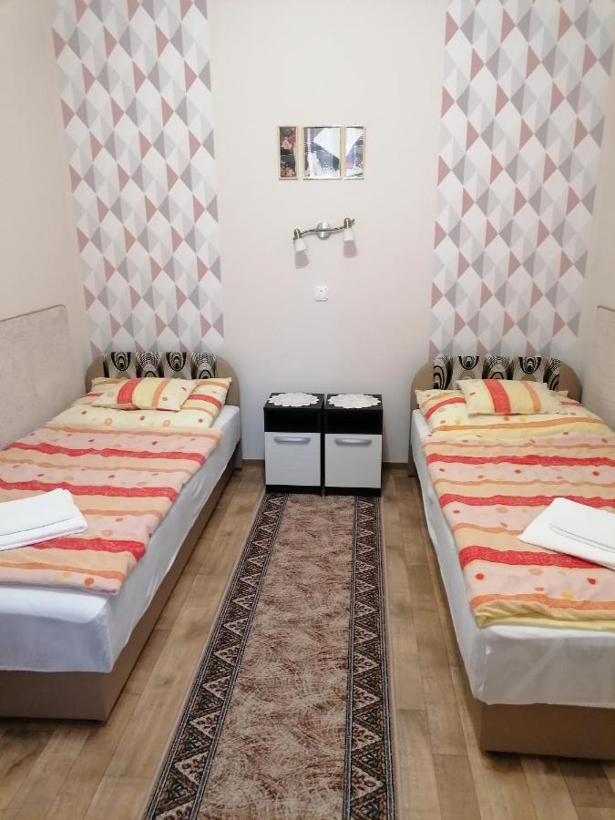 Kaktuszvirag Apartmanhaz Hajduszoboszlo Exterior photo